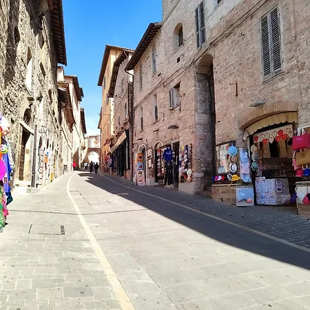 All'ombra Di San Francesco - Myassisisuite - I Dettagli Che Fanno La Differenza - A 110 Mt Dalla Basilica Appartamento *